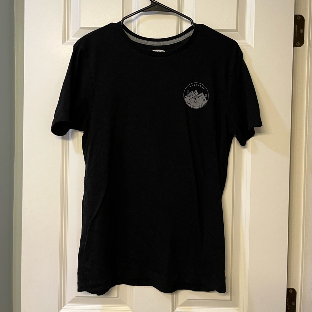 Old Navy graphic tee